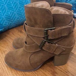 American Eagle Booties